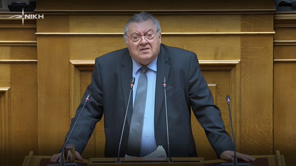 Οικονομόπουλος: «Όσοι υπερασπίζονται την ψήφο των αποδήμων οφείλουν να τη θωρακίσουν θεσμικά και συνταγματικά» Ο βουλευτής Τάσος Οικονομόπουλος μιλά στο βήμα της Βουλής κατά τη συζήτηση για την εκλογική περιφέρεια αποδήμων και την επιστολική ψήφο