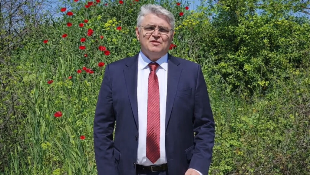 Δημήτρης Νατσιός: «Η Ανάσταση του Κυρίου μας καλεί να νικήσουμε το φόβο και το σκοτάδι – Ενωμένοι θα τα καταφέρουμε» Ο Δημήτρης Νατσιός απευθύνει πασχαλινό μήνυμα με έμφαση στην Ανάσταση, την πίστη και την ενότητα των Ελλήνων