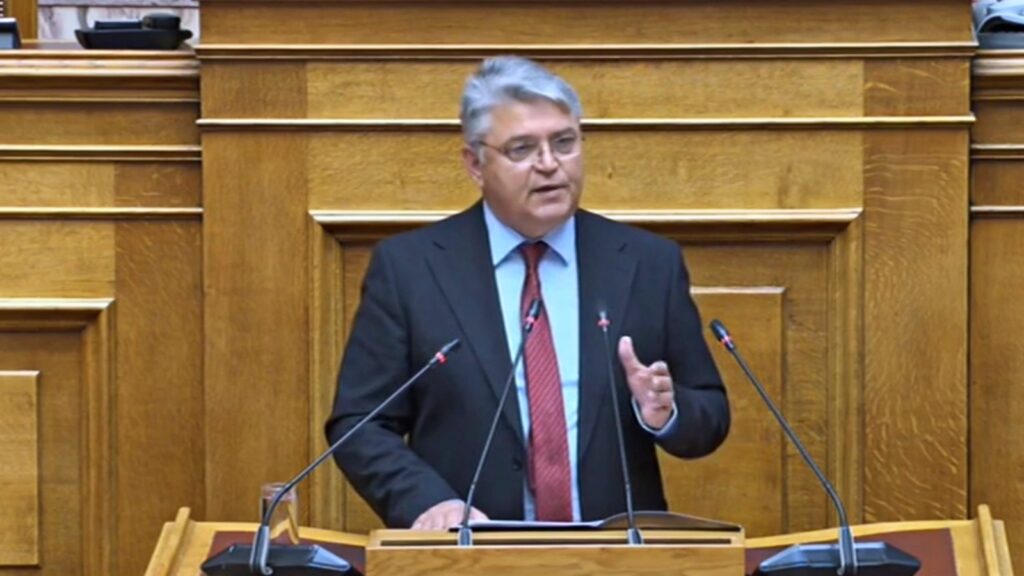 Δ. Νατσιός στη Βουλή: «Η κυβέρνηση χτίζει επιτελικό παρακράτος και ψηφιακό στρατόπεδο ελέγχου» Ο Πρόεδρος της ΝΙΚΗΣ Δημήτρης Νατσιός στο βήμα της Ολομέλειας της Βουλής κατά την ομιλία του για το νομοσχέδιο του Υπουργείου Ψηφιακής Διακυβέρνησης