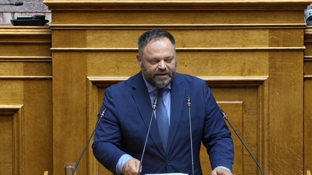 Σ. Τσιρώνης: «Πίσω από τον ψηφιακό εκσυγχρονισμό στήνεται μηχανισμός ελέγχου από μαριονέτες που παίζουν πόκερ στην πλάτη του λαού» Ο βουλευτής Αχαΐας της ΝΙΚΗΣ, Σπύρος Τσιρώνης, μιλά στην Ολομέλεια της Βουλής για το νομοσχέδιο του Υπουργείου Ψηφιακής Διακυβέρνησης.