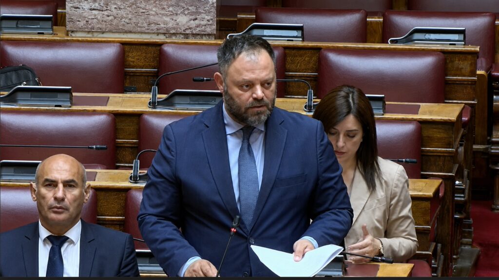 Τσιρώνης: «Με πρόσχημα την ΕΥΠ στήνετε μηχανισμό ελέγχου, όχι εθνικής ασφάλειας!»