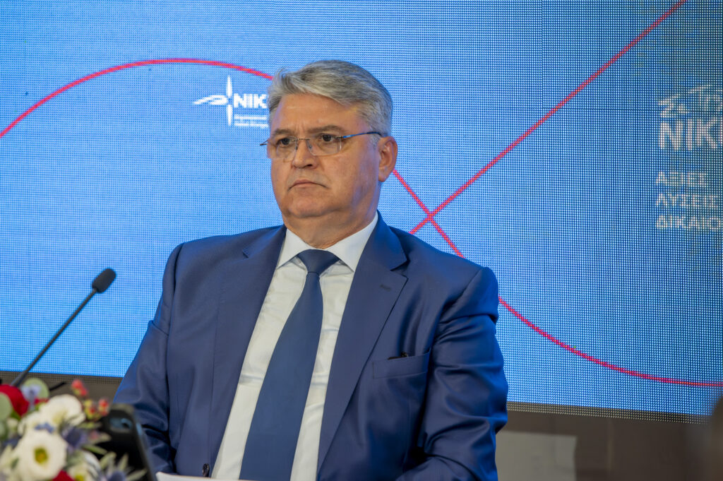 Δήλωση του Δημητρίου Νατσιού για τη θεσμοθέτηση μόνιμου Υφυπουργού Εξωτερικών Η δημιουργία θέσης μόνιμου Υφυπουργού Εξωτερικών, η οποία θα καταλαμβάνεται πάντα από έμπειρο αφυπηρετήσαν στέλεχος του ελληνικού Διπλωματικού Σώματος