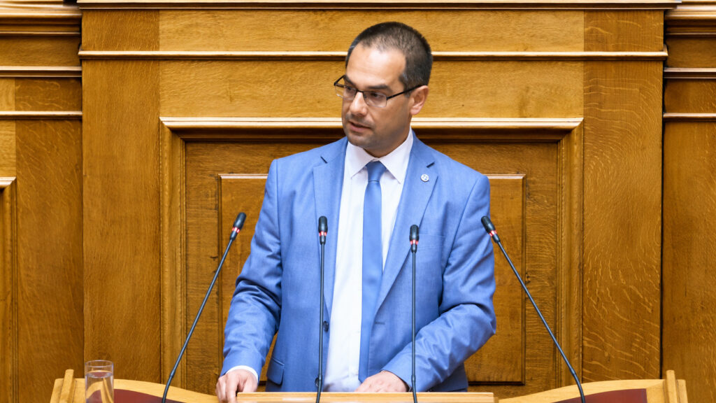 Γεώργιος Ρούντας: «Το Σύνταγμα δεν ανήκει ούτε στους αλγορίθμους, ούτε στα επικοινωνιακά παιχνίδια της εξουσίας»