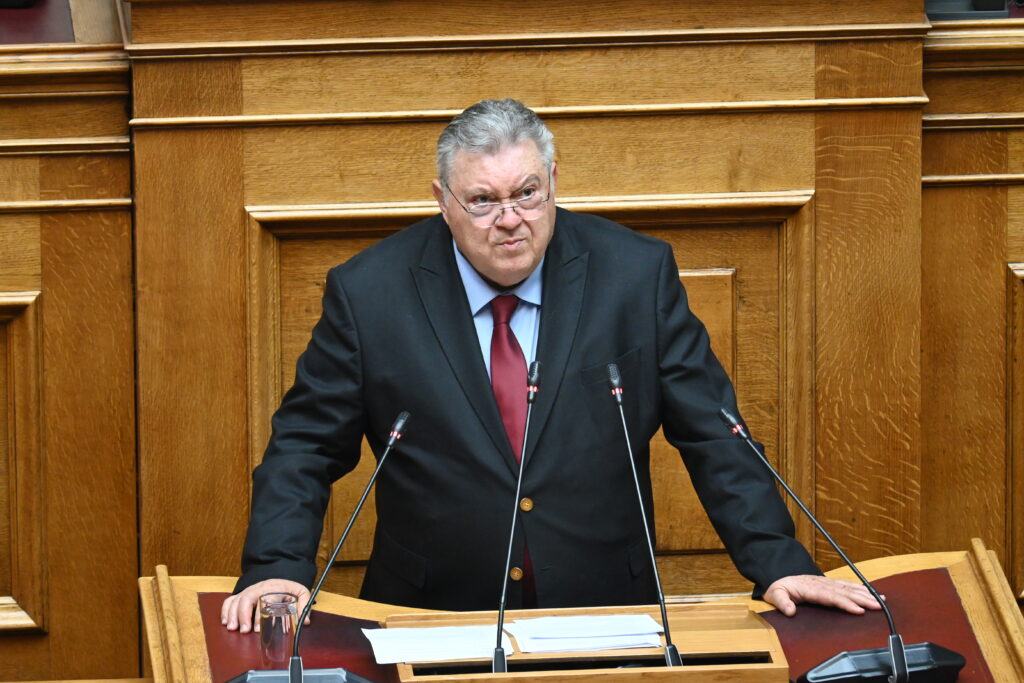 Τάσος Οικονομόπουλος: «Η κυβέρνηση μιλά για ισότητα, ενώ η κοινωνία παλεύει για επιβίωση» Ο βουλευτής Α’ Ανατολικής Αττικής της ΝΙΚΗΣ, Τάσος Οικονομόπουλος, μιλά στην Ολομέλεια της Βουλής ως κοινοβουλευτικός εκπρόσωπος κατά τη συζήτηση νομοσχεδίου του Υπουργείου Εργασίας