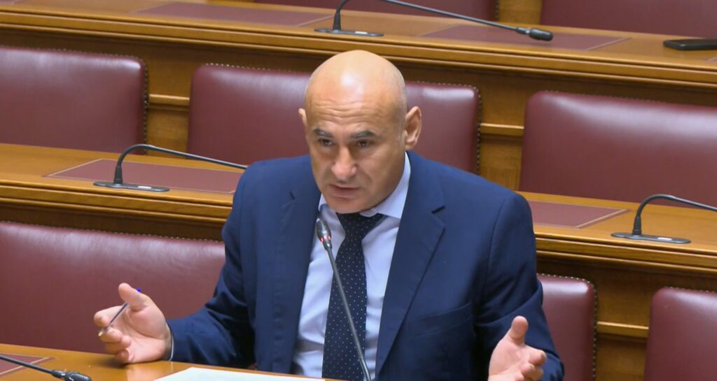 Δελβερούδης: «Με πρόσχημα τη λειψυδρία ανοίγετε τον δρόμο για εμπορευματοποίηση του νερού και αναθέσεις εκατοντάδων εκατομμυρίων»