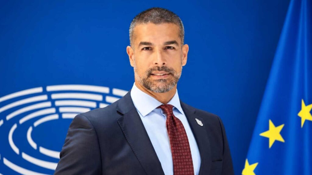 Νικόλαος Αναδιώτης – Η Παιδεία σε κρίσιμο σταυροδρόμι