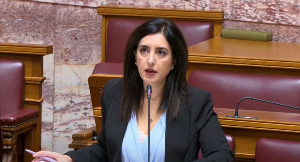 Η Ασπασία Κουρουπάκη στην Επιτροπή Θεσμών και Διαφάνειας κατά την ακρόαση του Εμμανουήλ Μαματζάκη για το Ελληνικό Δημοσιονομικό Συμβούλιο