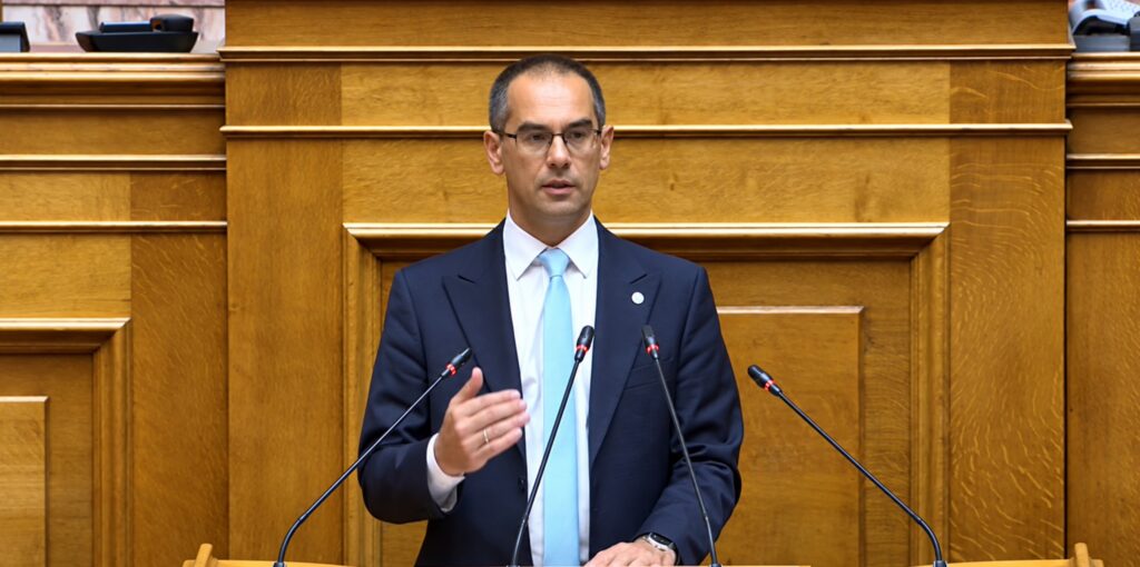 Ρούντας: «Στηρίζουμε τον ομόδοξο και αδελφικό Σερβικό λαό» Ο βουλευτής Λαρίσης της ΝΙΚΗΣ Γεώργιος Ρούντας στην Ολομέλεια της Βουλής για το Πρωτόκολλο στρατιωτικής εκπαίδευσης Ελλάδας και Σερβίας